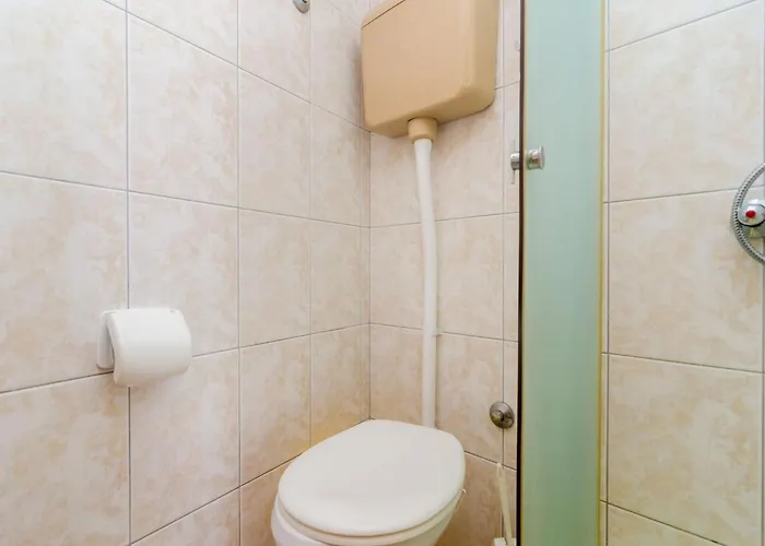 Ra Ica - 16 Appartement Molunat