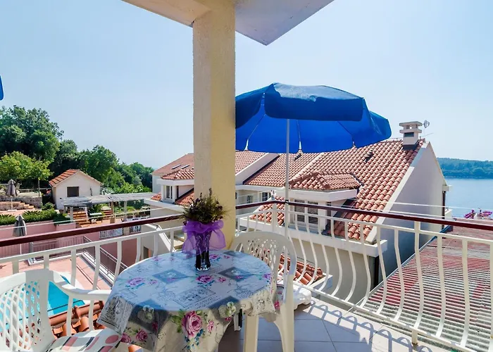 아파트 Ra Ica - 16 *